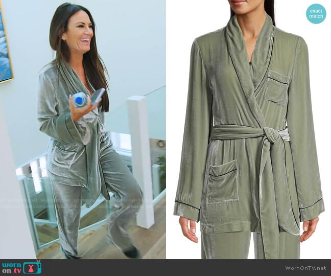 Sleeping with Jacques Bon Vivant Velvet Robe worn by Lisa Barlow on The Real Housewives of Salt Lake City