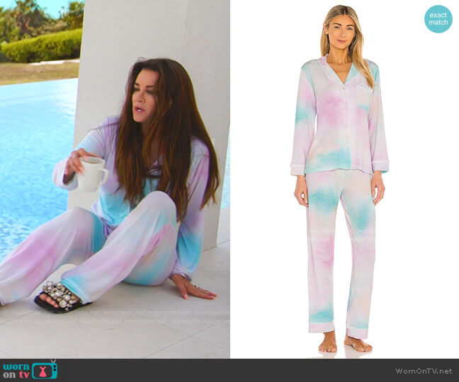 Stripe & Stare Pajama Set worn by Kyle Richards on The Real Housewives Ultimate Girls Trip