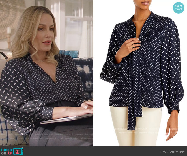 Theory Theory Printed Tie Neck Top in Navy worn by Laura Baker (Monet Mazur) on All American
