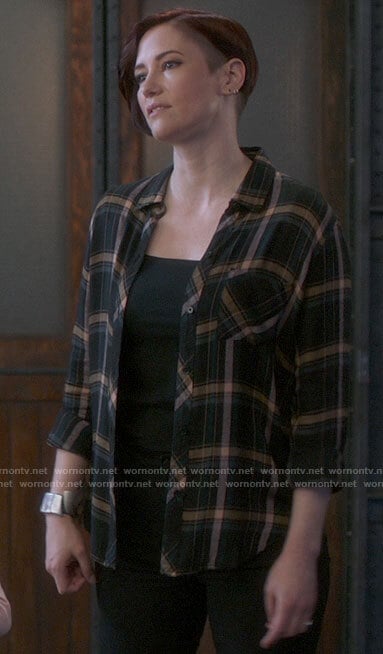 Alex’s black plaid shirt on Supergirl