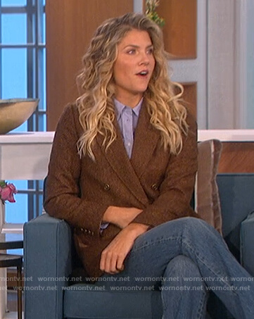 Amanda’s brown herringbone blazer on The Talk