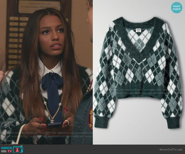 Sunday Best Kitten V-Neck Sweater worn by Monet de Haan (Savannah Lee Smith) on Gossip Girl