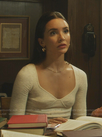 Bess’s white sweetheart sweater on Nancy Drew