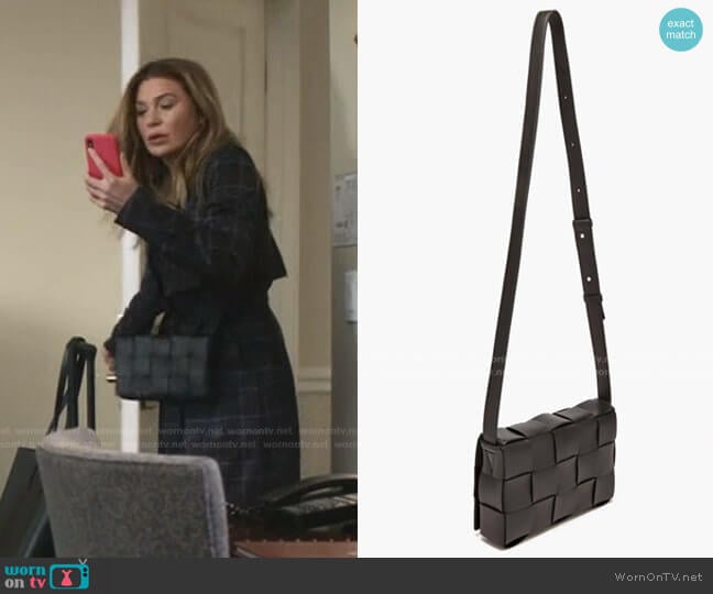 Bottega Veneta The Cassette Intrecciato Crossbody Bag worn by Meredith Grey (Ellen Pompeo) on Greys Anatomy