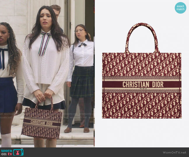 Dior Book Tote Bag worn by Luna La (Zión Moreno) on Gossip Girl