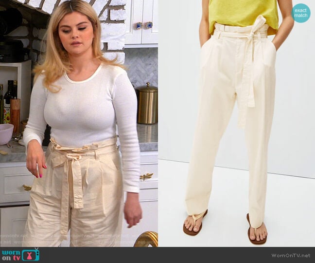 Everlane The Paperbag Pant in Canvas worn by Selena Gomez on Selena + Chef