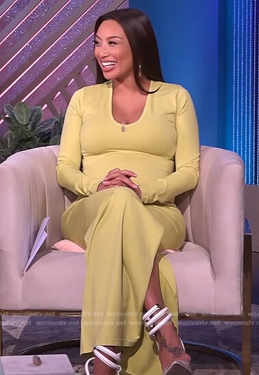 Jeannie’s yellow scoop neck midi dress on The Real