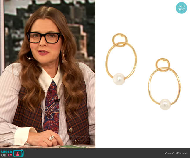 Jennifer Miller Open Pearl Earrings worn by Drew Barrymore on The Drew Barrymore Show