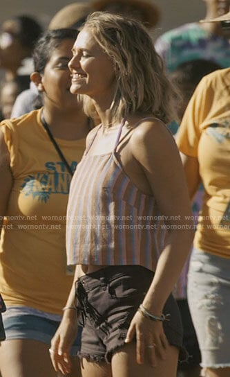 Lennon/Alison’s striped tank and denim shorts on I Know What You Did Last Summer