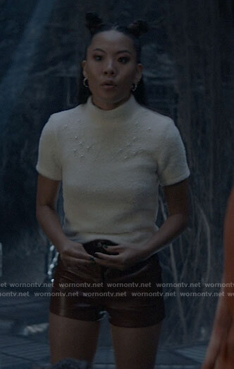 Mary’s white fluffy pearl embellished top on Batwoman