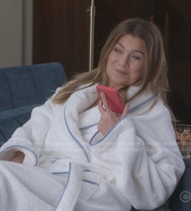 Meredith’s white robe with blue piping on Greys Anatomy