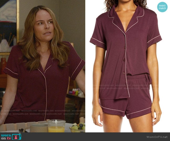 Nordstrom Moonlight Short Pajamas in Burgundy fig worn by Isabella Colón (Yara Martinez) on Bull