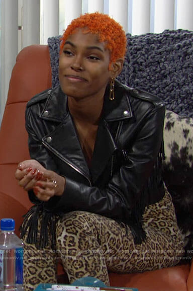 Paris’s link earrings on The Bold and the Beautiful