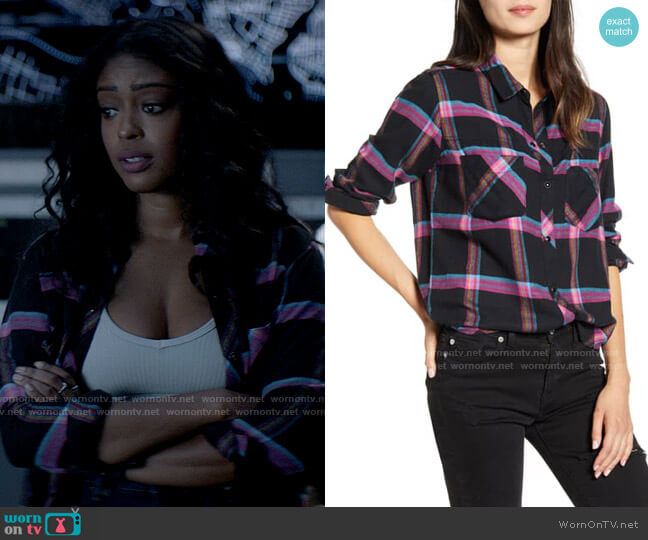 Rails Leo Shirt in Onyx / Magenta / Cayenne worn by Ryan Wilder (Javicia Leslie) on Batwoman