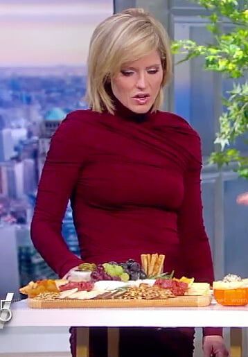 Sara’s burgundy ruched top and skirt on The View
