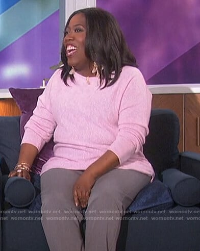 Sheryl’s pink cashmere sweater on The Talk