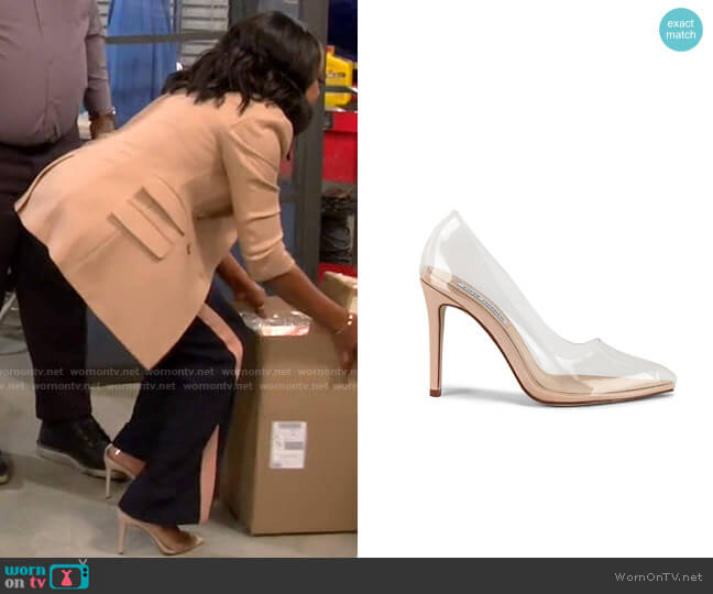 Steve Madden Vegas Pumps worn by Tina Butler (Tichina Arnold) on The Neighborhood