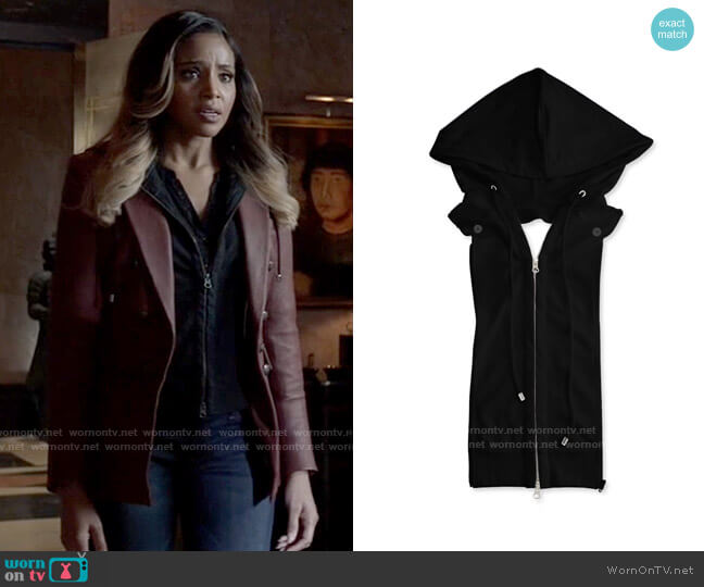 Veronica Beard Hoodie Dickey worn by Sophie Moore (Meagan Tandy) on Batwoman