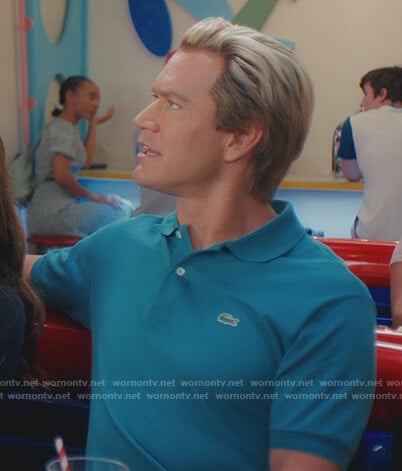 Zach’s blue polo shirt on Saved By The Bell
