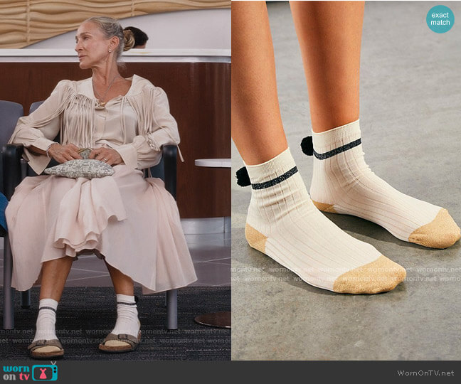 Free People Andre Rib Pom Socks worn by Carrie Bradshaw (Sarah Jessica Parker) on And Just Like That