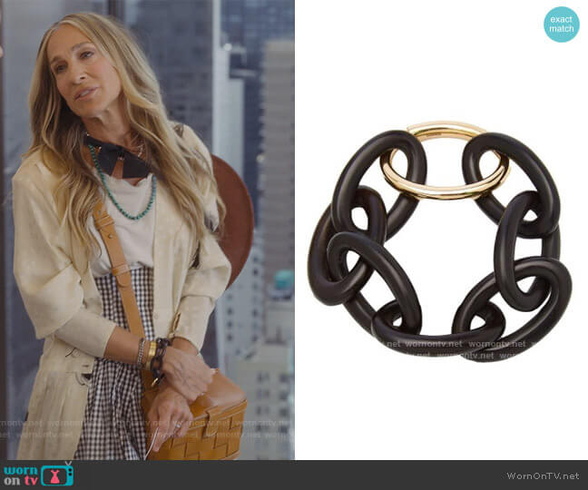 Rosa de la Cruz Classic Ebony, 18K Yellow Gold Bracelet worn by Carrie Bradshaw (Sarah Jessica Parker) on And Just Like That