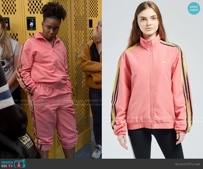 Adidas Fakten Acid Stripe Top worn by Willow (Renika Williams) on The Sex Lives of College Girls