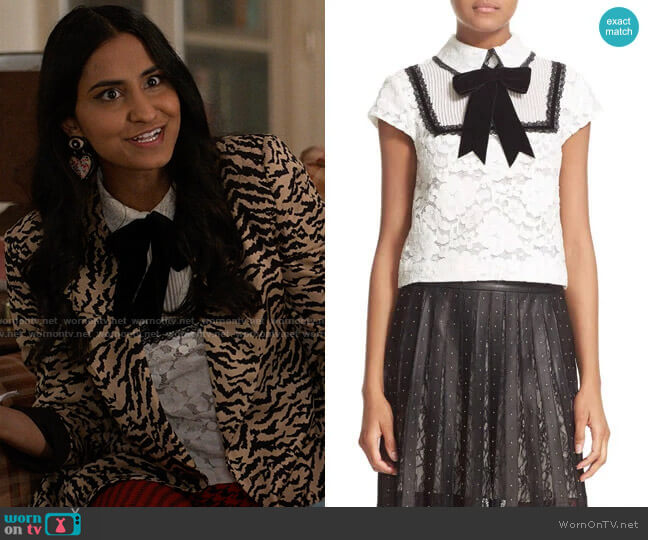 Alice + Olivia Vanetta Top worn by Bela Malhotra (Amrit Kaur) on The Sex Lives of College Girls