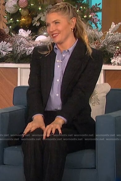 Amanda’s plaid blazer and pants on The Talk