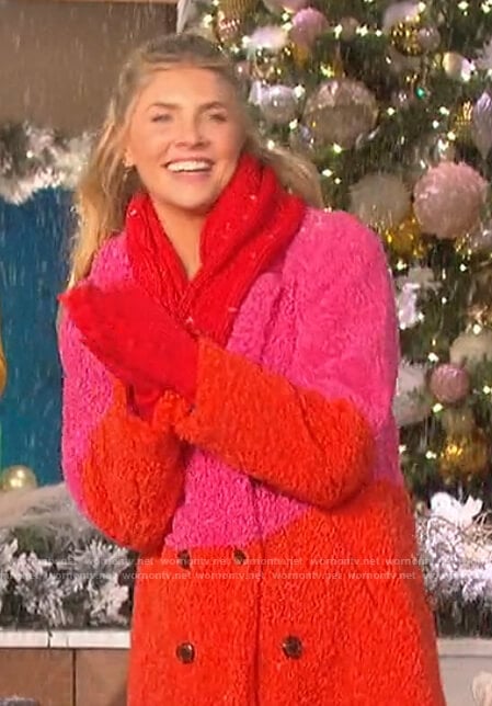 Amanda’s pink colorblock fur coat on The Talk