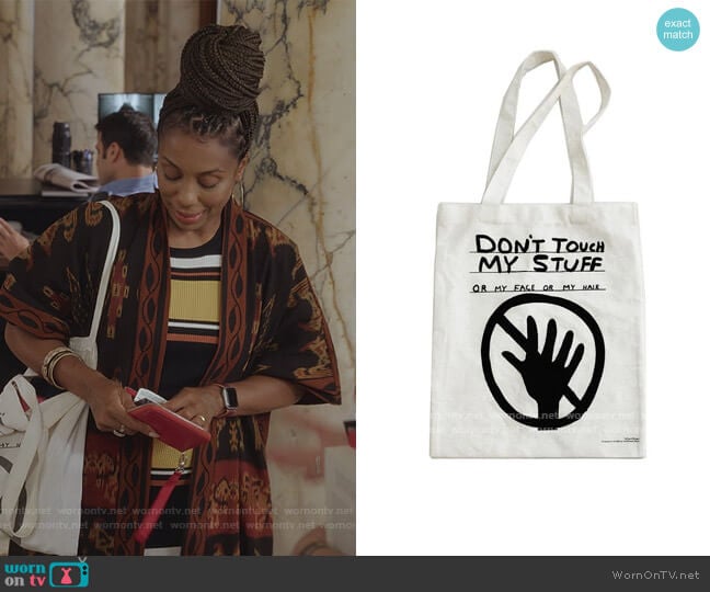 David Shrigley Don't Touch my Stuff Tote worn by Dr. Nya Wallace (Karen Pittman) on And Just Like That