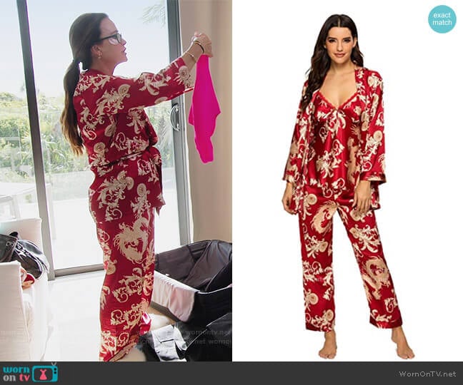 Escalier Printed Satin Pajamas worn by Kyle Richards on The Real Housewives Ultimate Girls Trip