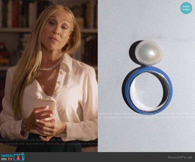 Fry Powers Enamel Baroque Pearl Ring worn by Carrie Bradshaw (Sarah Jessica Parker) on And Just Like That