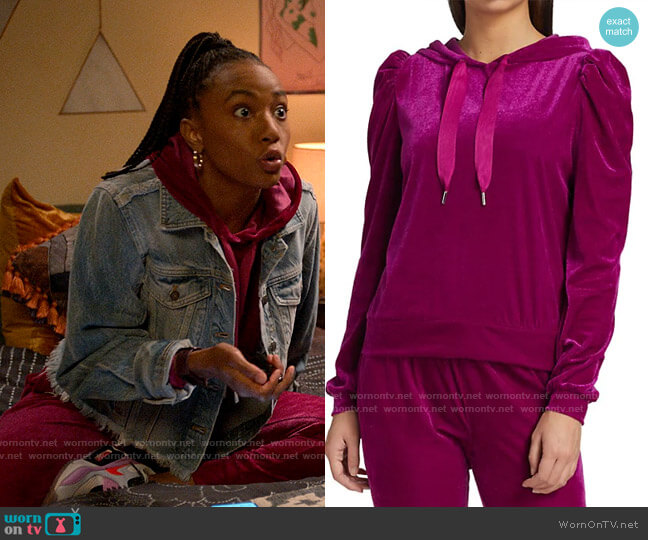 WornOnTV: Whitney's pink velour hoodie and sweatpants on The Sex