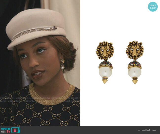 Gucci Lion Head Earrings with Pearl worn by Monet de Haan (Savannah Lee Smith) on Gossip Girl
