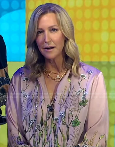 Lara’s pink floral blouse on Good Morning America