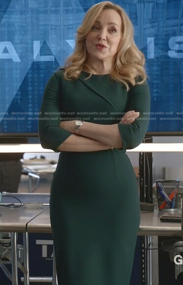 Marissa’s green three quarter sleeve dress on Bull