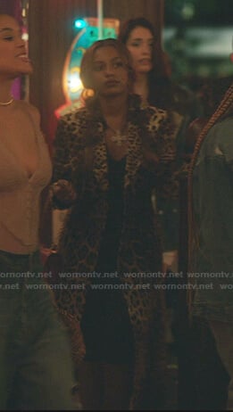 Monet’s leopard long coat on Gossip Girl