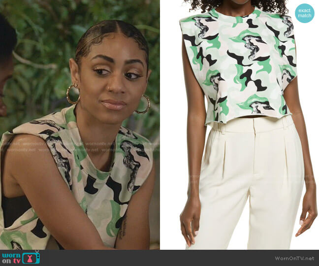 Open Edit Strong Shoulder Crop Cotton Muscle Top worn by Patience (Chelsea Tavares) on All American