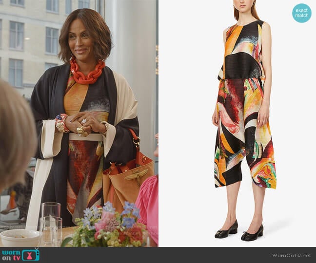 Pleats Please Issey Miyake Musa Graphic Print Woven Jumpsuit worn by Lisa Todd Wexley (Nicole Ari Parker) on And Just Like That