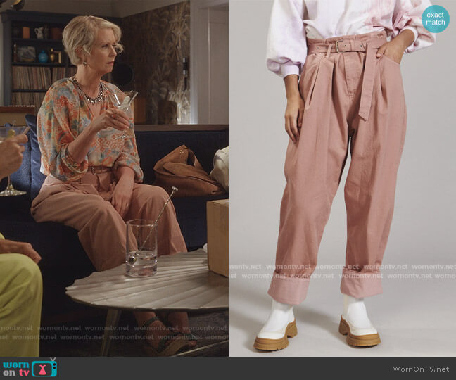 Rachel Comey Irolo Pant worn by Miranda Hobbs (Cynthia Nixon) on And Just Like That