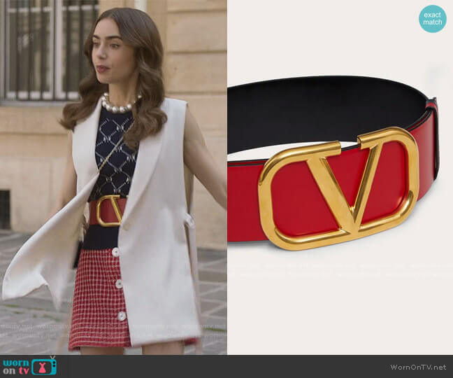 Valentino Garavani Reversible VLogo Belt 70mm worn by Emily Cooper (Lily Collins) on Emily in Paris