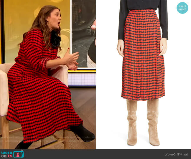 Victoria Beckham Houndstooth Pleated Skirt worn by Drew Barrymore on The Drew Barrymore Show