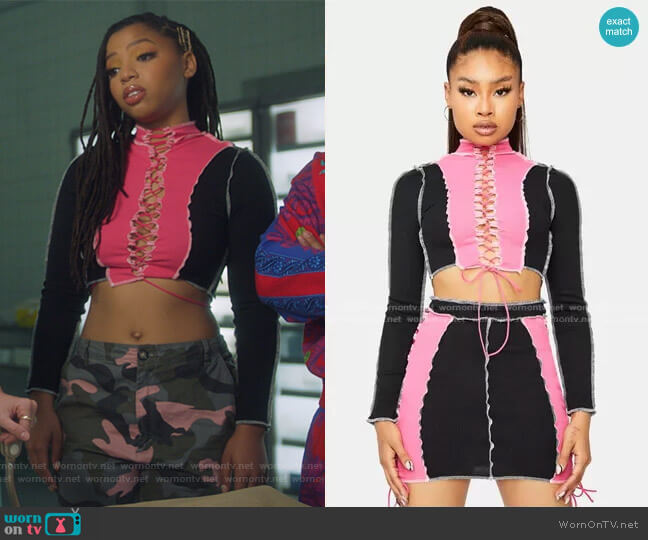 Heat Rises Lace Up Colorblock Skirt Set worn by Jazlyn Forster (Chloe Bailey) on Grown-ish