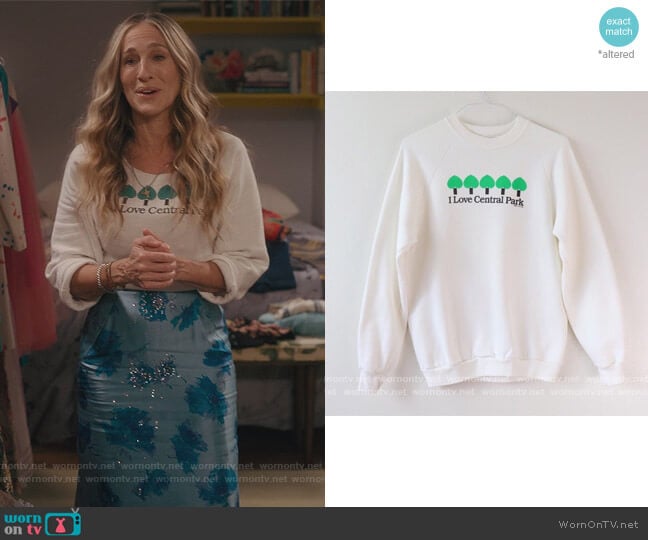 Jerzees I Love Central Park Crewneck Pullover Sweater worn by Carrie Bradshaw (Sarah Jessica Parker) on And Just Like That