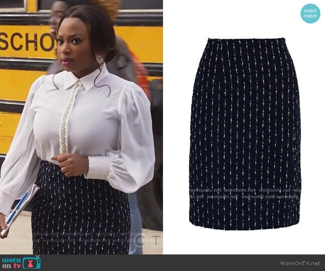 Oscar de la Renta Boucle-tweed pencil skirt worn by Jill (Naturi Naughton) on Queens