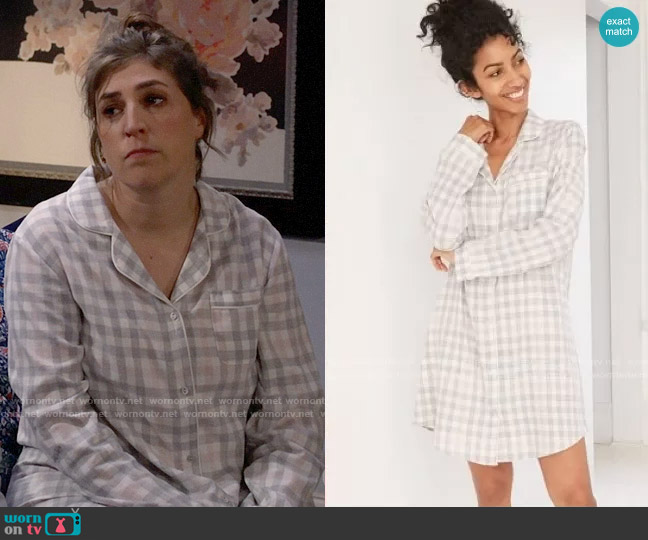 Stars Above Flannel Nightgown worn by Kat Silver (Mayim Bialik) on Call Me Kat