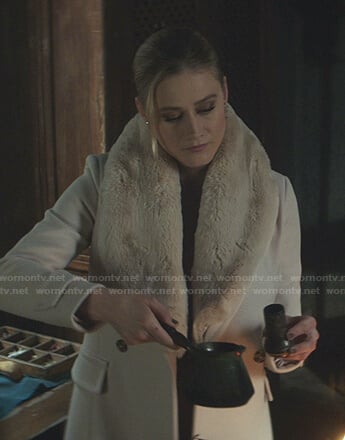 Temperance Hudson’s white fur collar coat on Nancy Drew