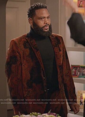 Andre’s velvet paisley print blazer and pants on Black-ish