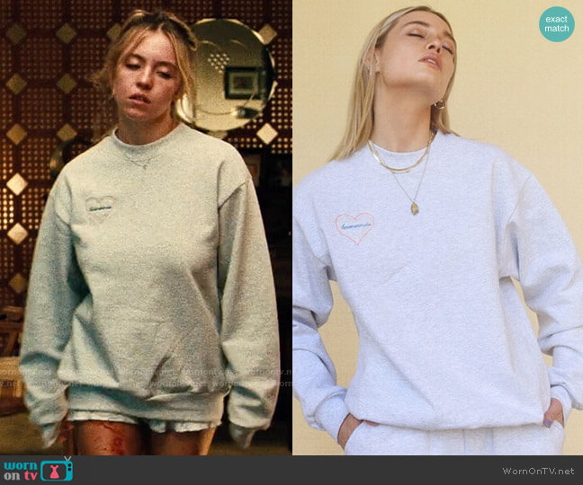 Bareminimale Yours Truly Crew worn by Cassie Howard (Sydney Sweeney) on Euphoria