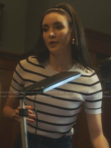Bess’s white striped top and jeans on Nancy Drew
